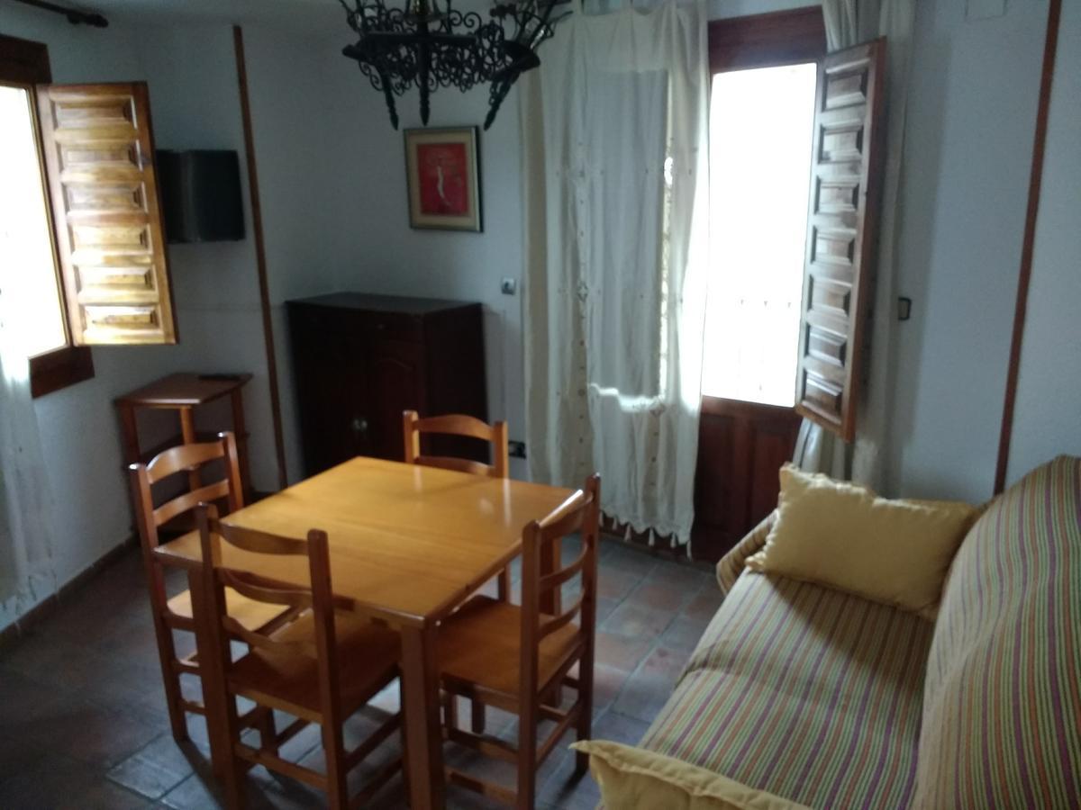 Apartamentos Asador De La Plaza Vieja Cazorla Exteriör bild